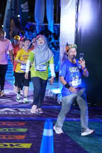 BIB: 347, 3831, 3197
                            <button type="button" onclick="openModal(26241485)" class="btn btn-primary btn-sm float-right btn-popup" data-toggle="modal" data-target=".modal-high-quality">
                        <i class="fas fa-shopping-cart"></i> Add to Cart
                    </button>
                                            <button type="button" onclick="isThisMe(26241485, true)" class="btn btn-success btn-sm float-right btn-popup btn-isme hidden" data-toggle="tooltip" data-placement="bottom" title="นี่คือรูปของคุณใช่ไหม คลิกที่นี่เพื่อเอาเข้าอัลบั้ม">
                        <i class="fas fa-plus"></i> Add to album
                    </button>
                    <button type="button" onclick="isThisMe(26241485, false)" class="btn btn-warning btn-sm float-right btn-popup btn-isnotme hidden">
                        <i class="fas fa-ban"></i> Remove from album
                    </button>